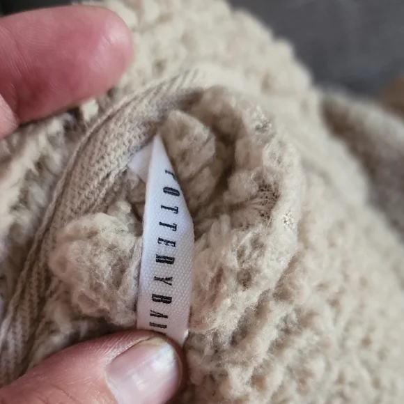 Pottery Barn Cream Cozy Hooded Sherpa Fleece Robe - Picture 5 of 7